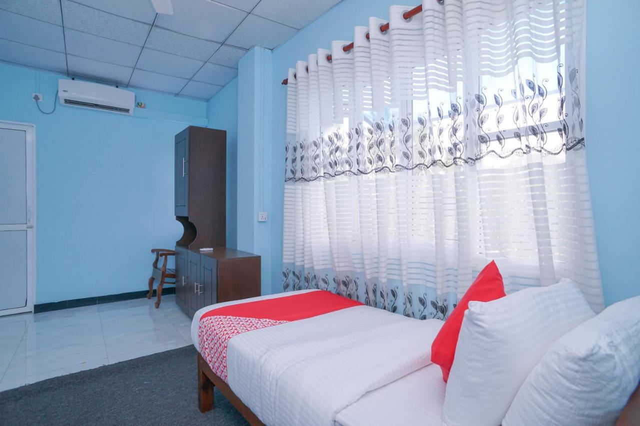 Oyo 532 Sasiri Lanka Holiday Inn Galle Dış mekan fotoğraf